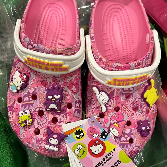NWT - Crocs - Hello Kitty and Friends - ADULT Size Woman's 9 / Men's 7 - Picture 1 of 3